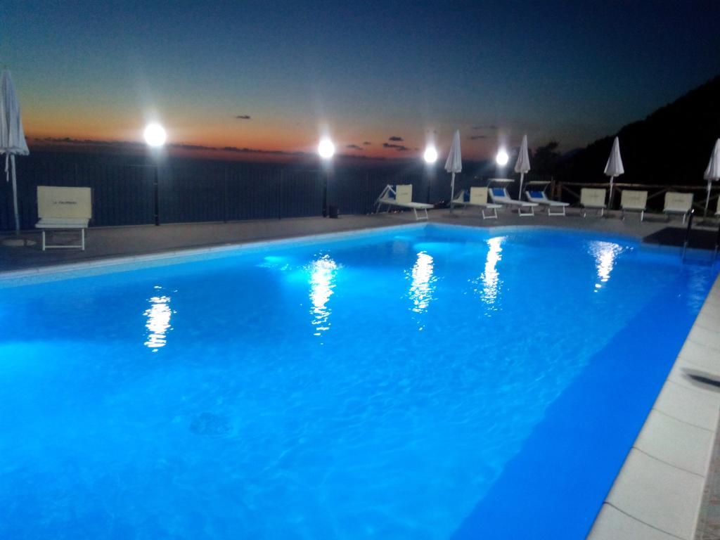 Agriturismo La Palombara Paola Kültér fotó